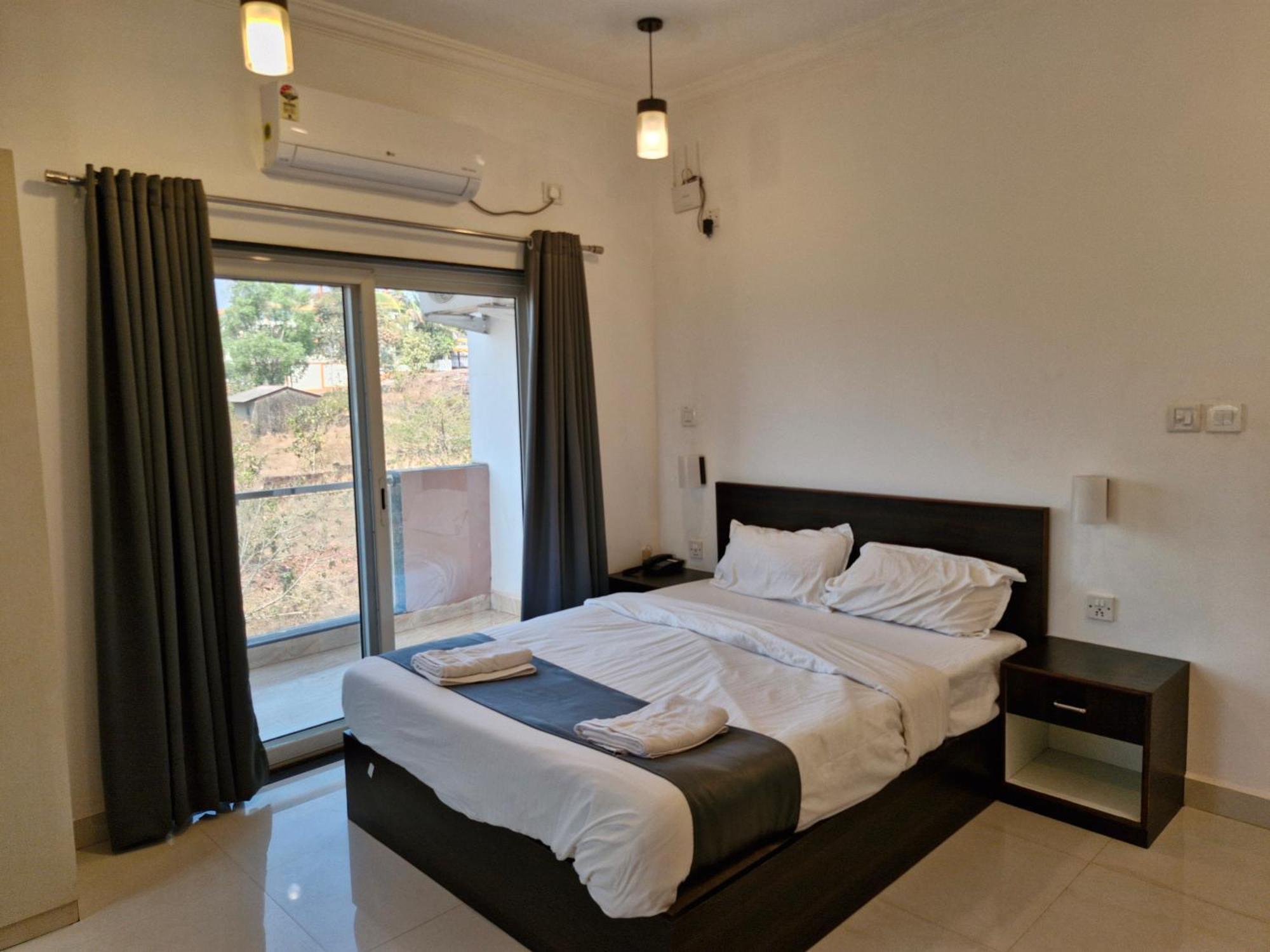 Hotel Rsa Residency Pernem Екстериор снимка